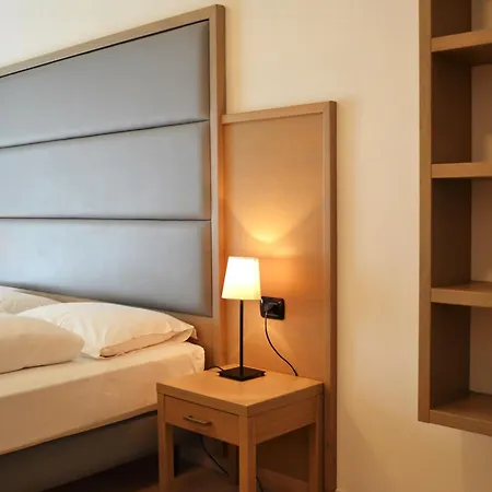 Franca 3* Nago-Torbole