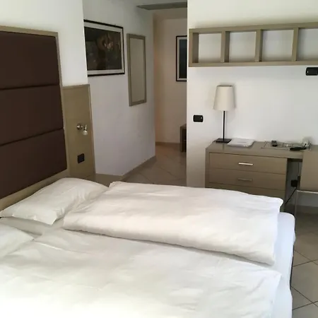 Hotel Franca 3*