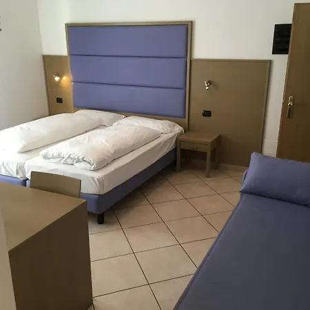 Franca Hotel 3*