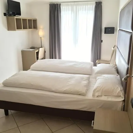 Franca 3*